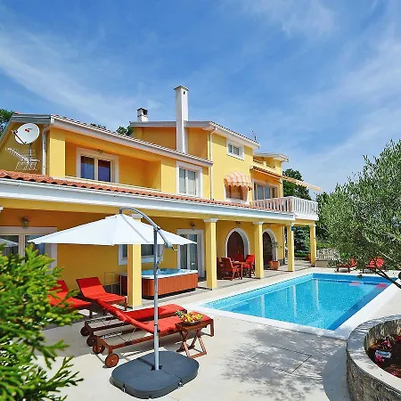 Ferienhaus Olea By Interhome
